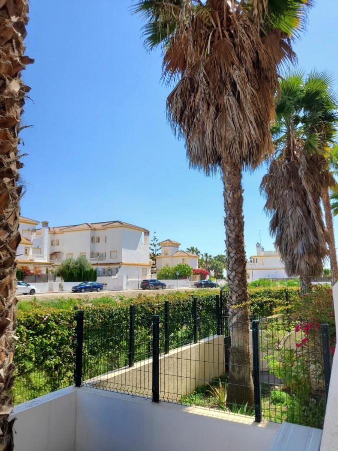 Bajo En Primera Linea De Vera-Playa Con Piscina Privada! Luaran gambar