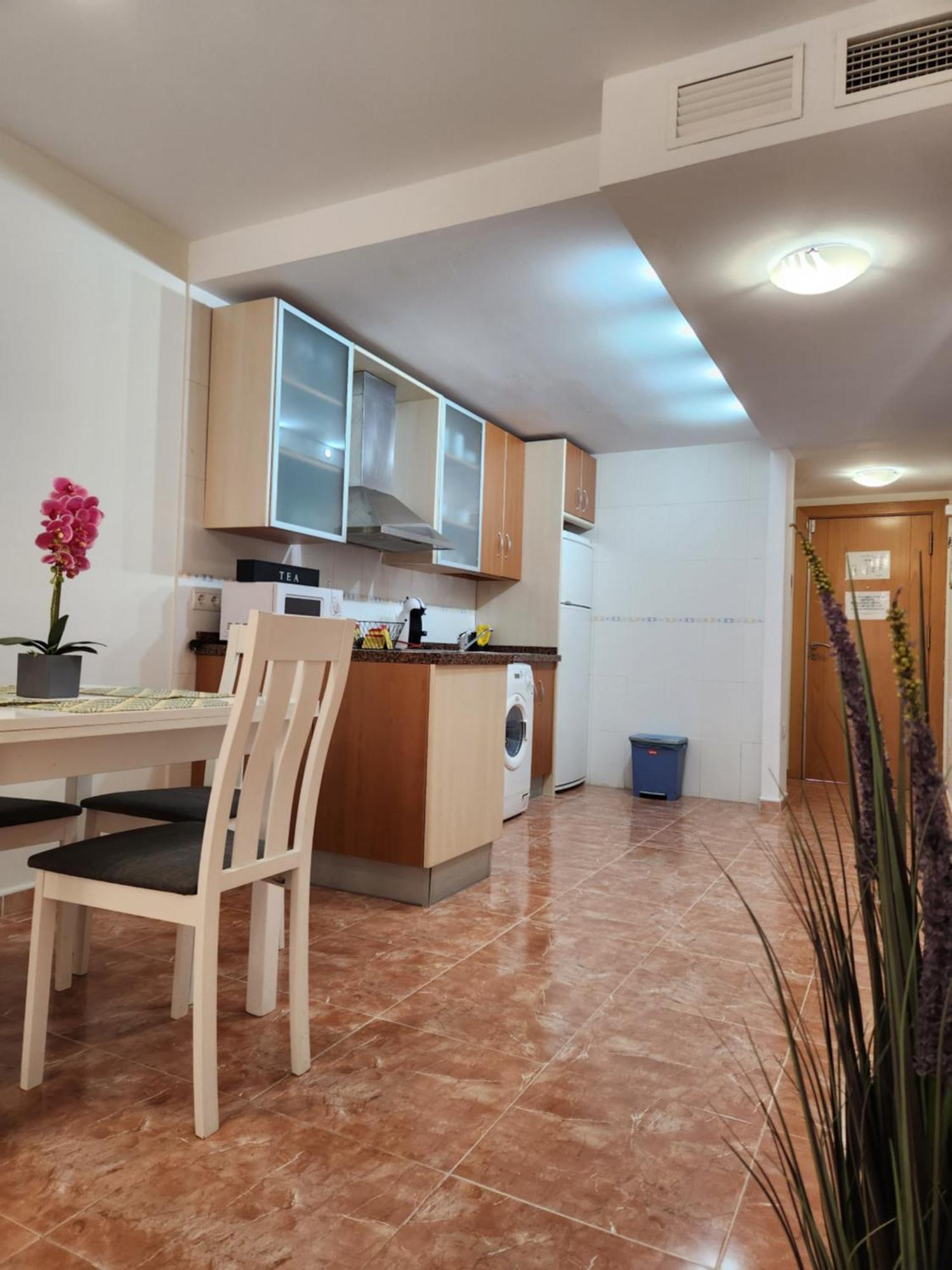 Bajo En Primera Linea De Vera-Playa Con Piscina Privada! Luaran gambar