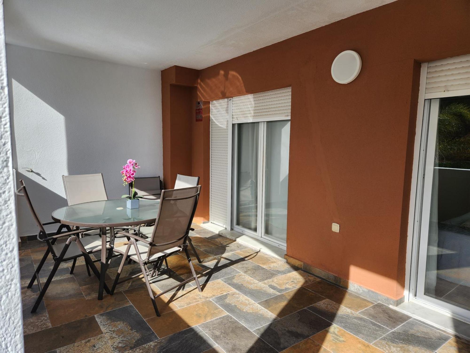 Bajo En Primera Linea De Vera-Playa Con Piscina Privada! Luaran gambar