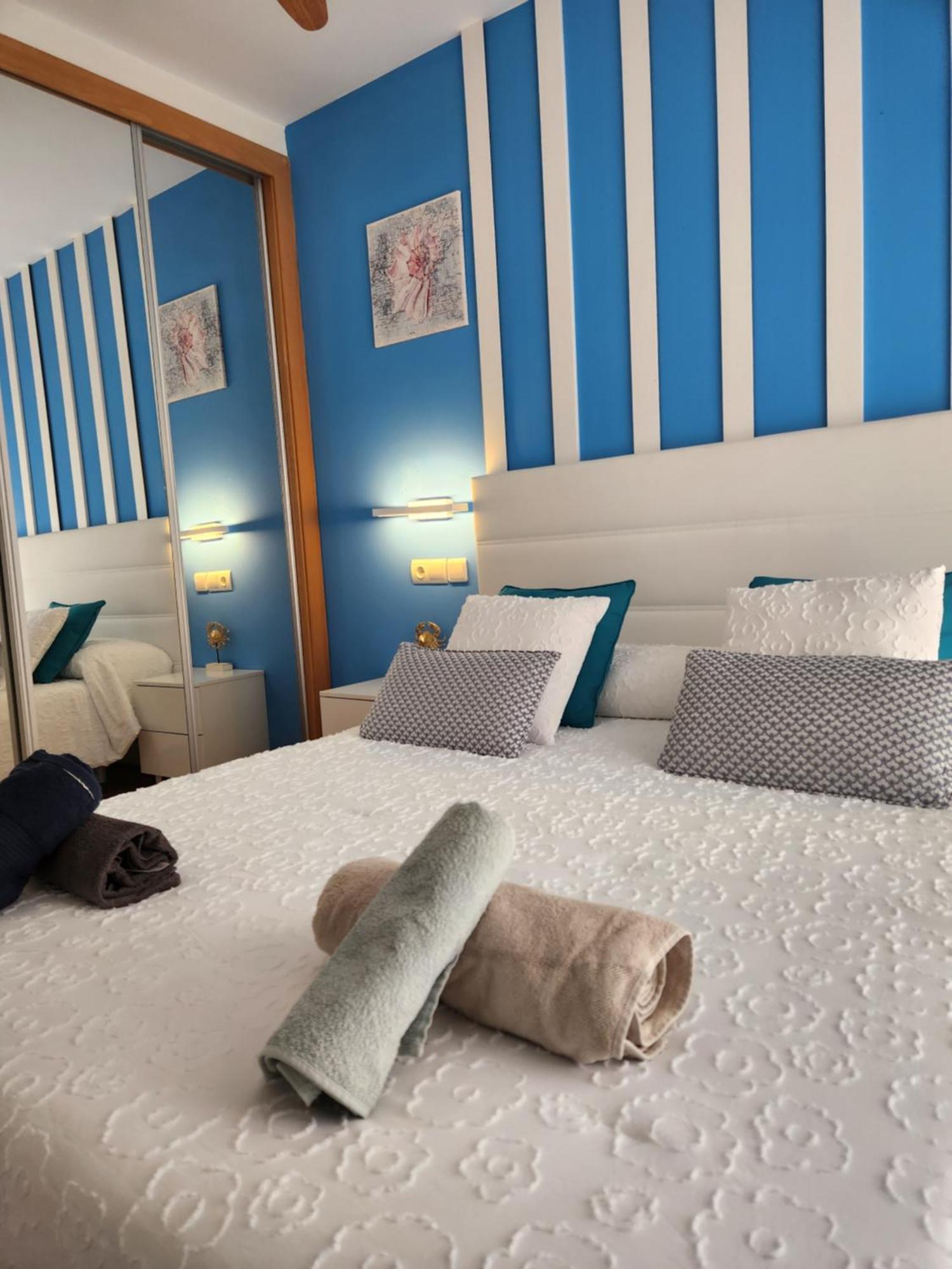 Bajo En Primera Linea De Vera-Playa Con Piscina Privada! Luaran gambar
